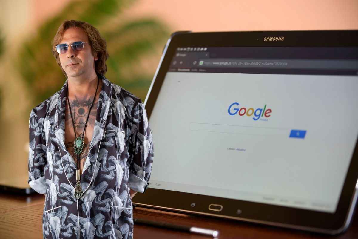 Checco Zalone fa a pezzi anche Google: arriva la notizia inaspettata